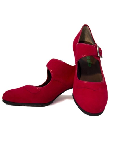 Flamenco dance shoes