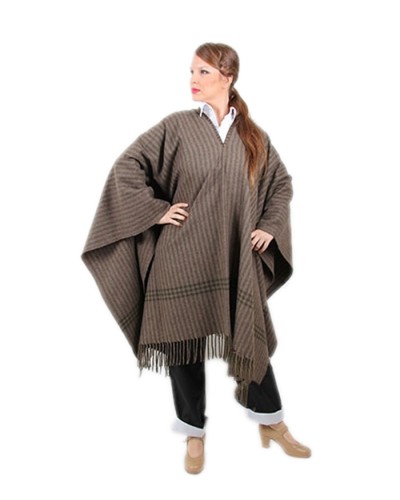 Poncho wool short suit